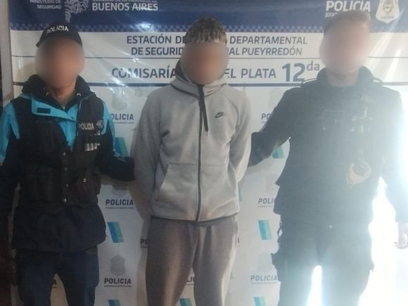 Recuperaron una Ford Ranger que había sido robada anoche en el barrio Las Lilas