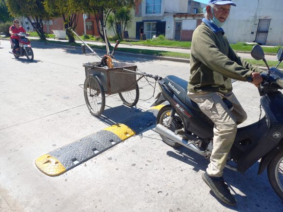 Colocaron reductores de velocidad en avenida 11 de Septiembre
