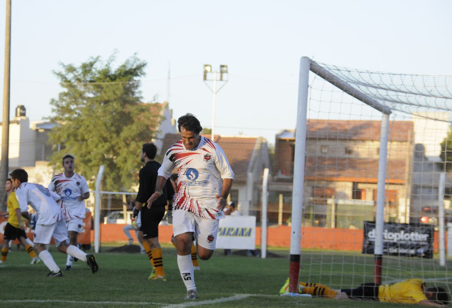 Ramiro Arteagaveytia, un histórico del fútbol tandilense que sigue gritando goles en la URD