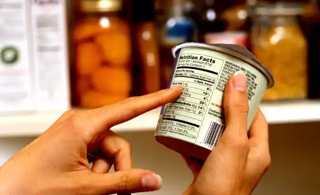 Las etiquetas de los alimentos “muchas veces nos engañan”