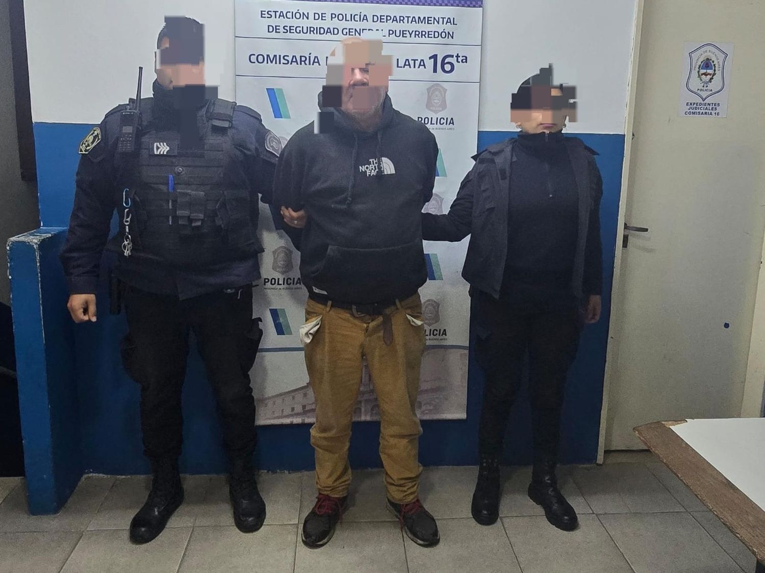 El hecho fue frustrado por el propio dueño del vehículo.
