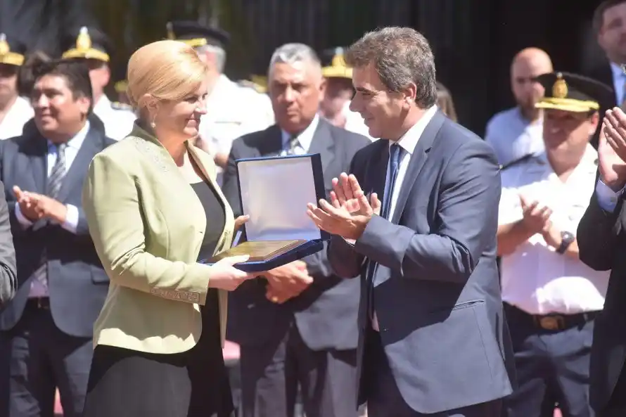 Junto a la presidenta de Croacia, Ritondo homenajeó a Juan Vucetich