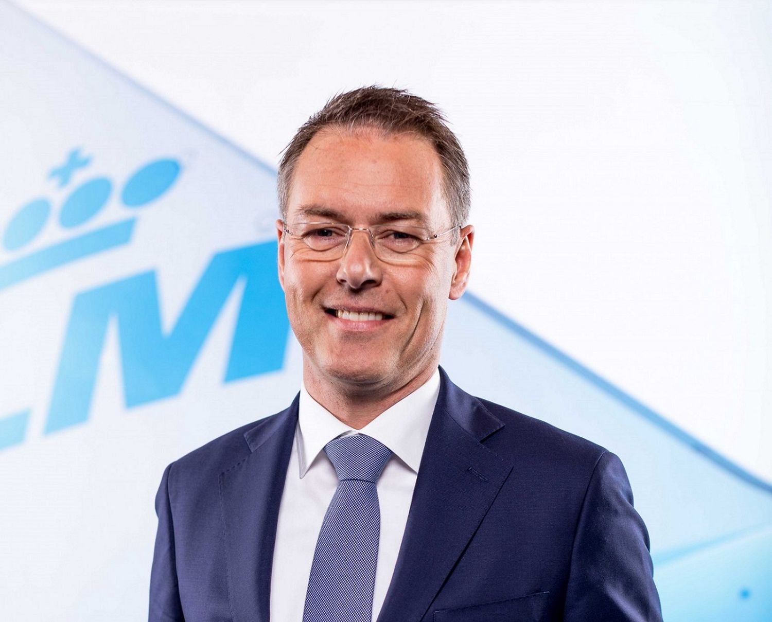 KLM COO resigns after eight years in office