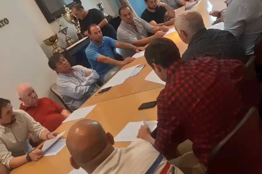 Reunión en el Consejo Federal (Santi Dezio)