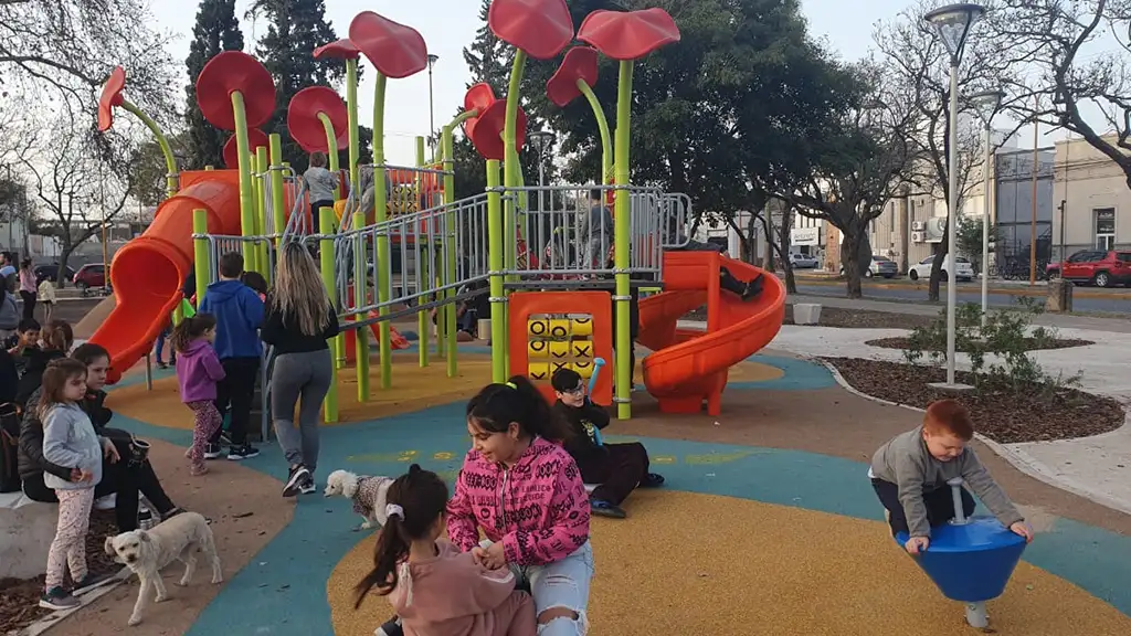 Nuevos juegos, piezas con historia y colores para el disfrute de los sanfrancisqueños