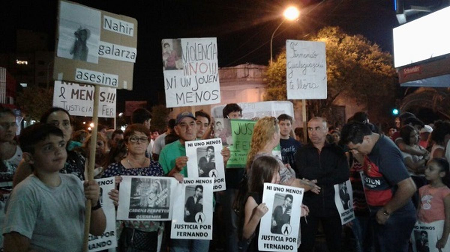 Multitudinaria marcha pidió justicia por Fernando Pastorizzo