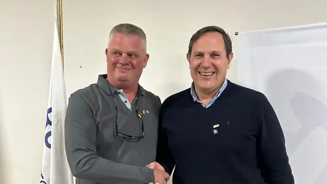 El Rotary Club Tres Arroyos renovó sus autoridades e incorporó nuevos socios