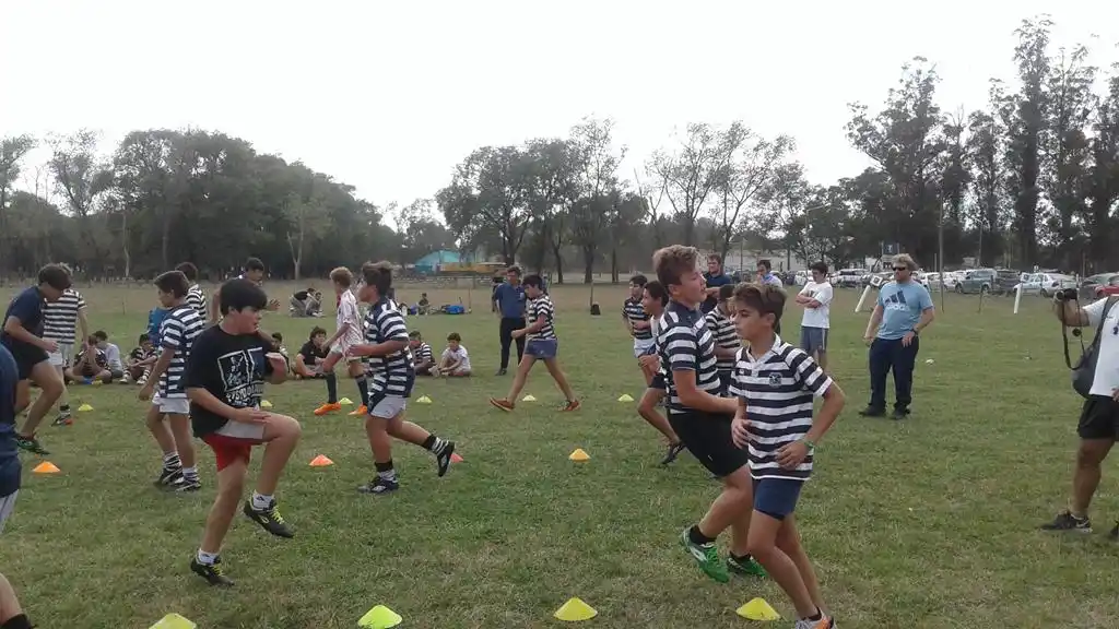 Los 50 renueva su apuesta a las divisiones infantiles