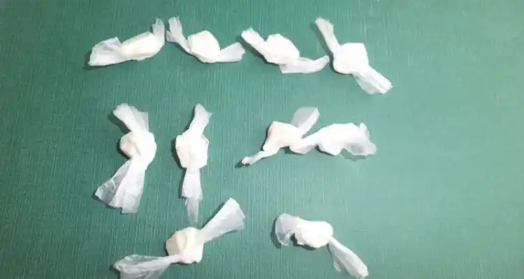 Policía aprehendió a joven de 16 años con 22 envoltorios de cocaína