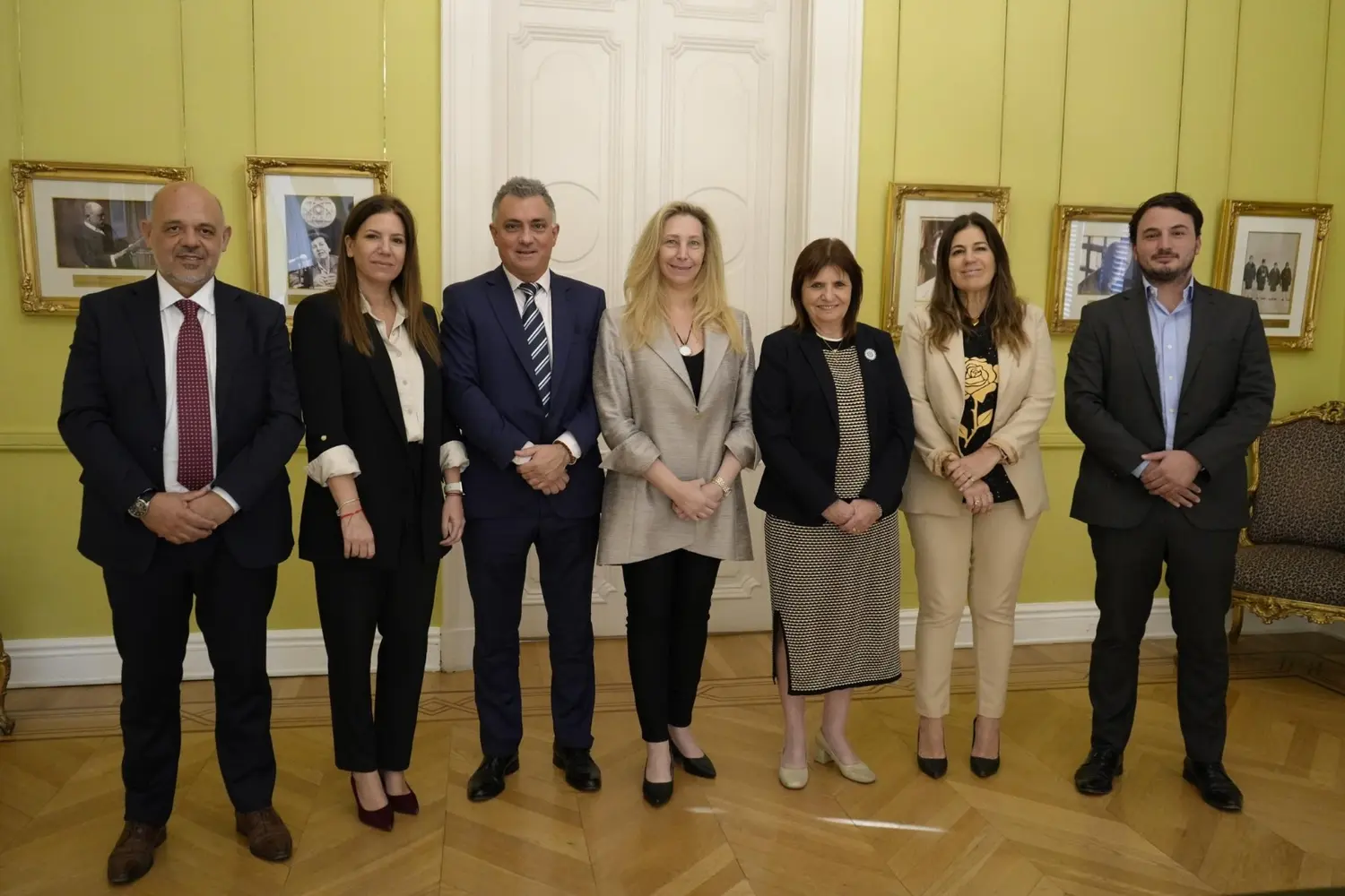 La foto en Casa Rosada luego del anuncio de alianza entre el PRO Libertad y LLA.