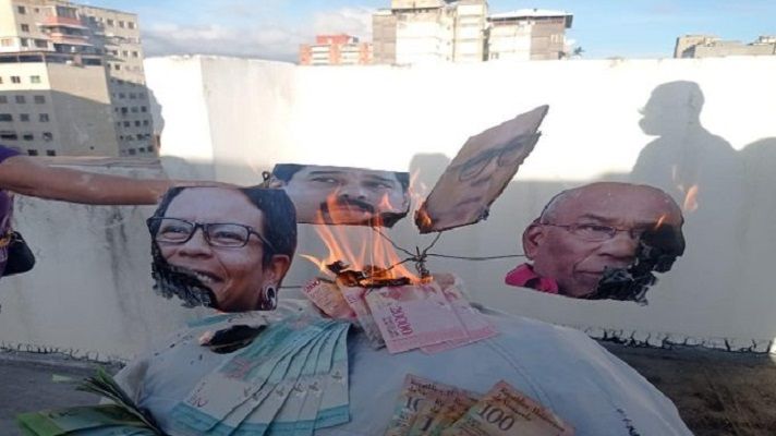 Las FAES, Maduro, Rodríguez, Istúriz y Farías: el Judas que 5 cabezas quemaron en Caracas