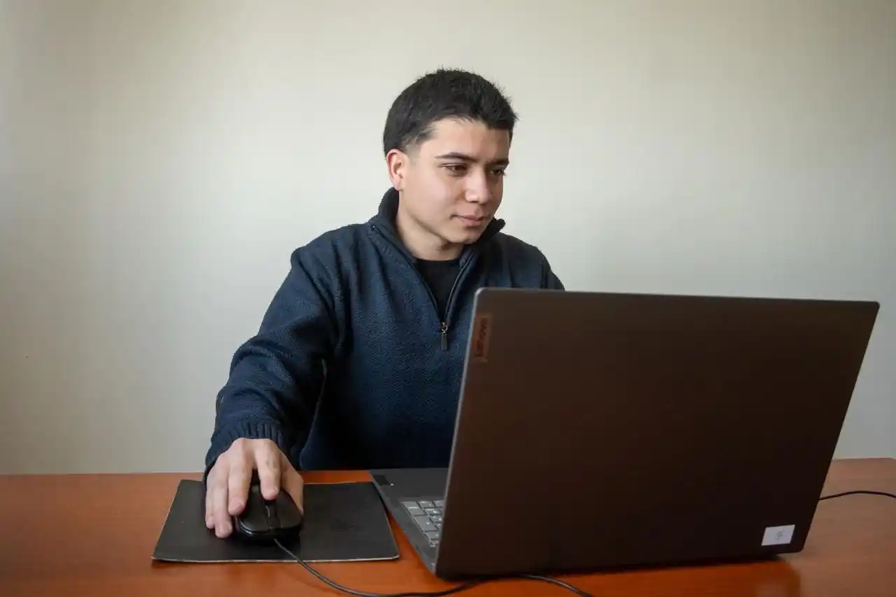 Tomás Machado, uno de los 8 mil estudiantes que participaron del Programa Quedate del Gobierno de la Provincia de Santa Fe.