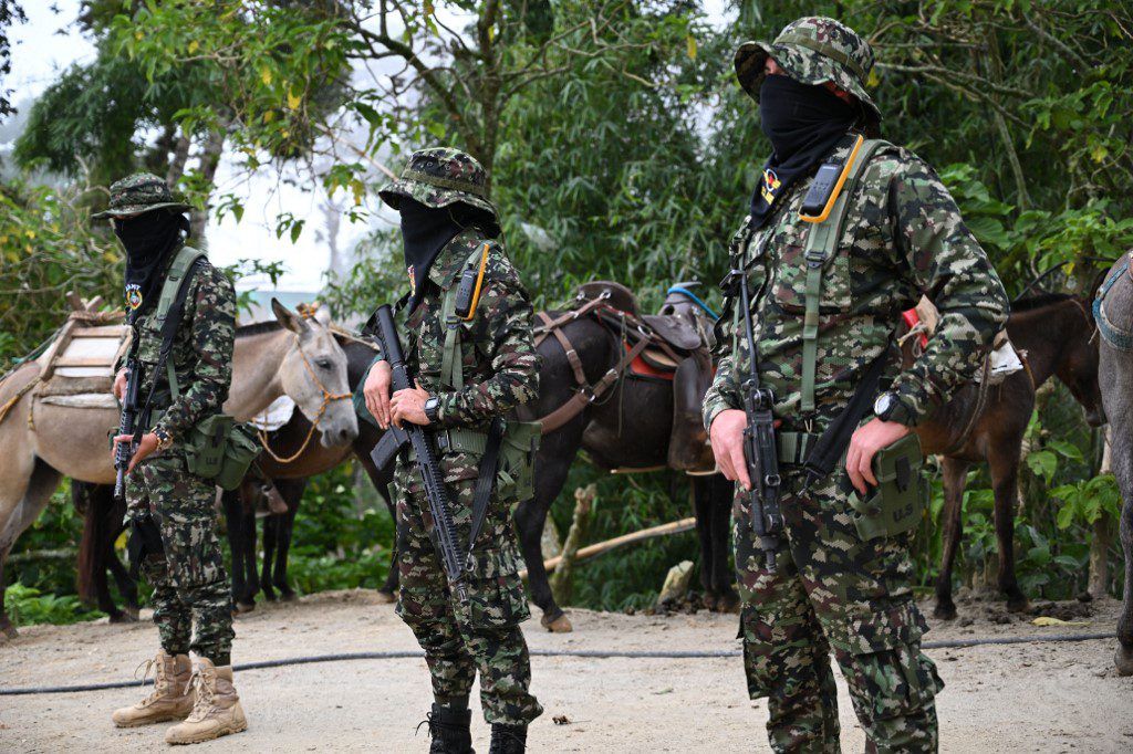 Reaparece la figura de una AUTODEFENSA, en una Colombia que busca la PAZ