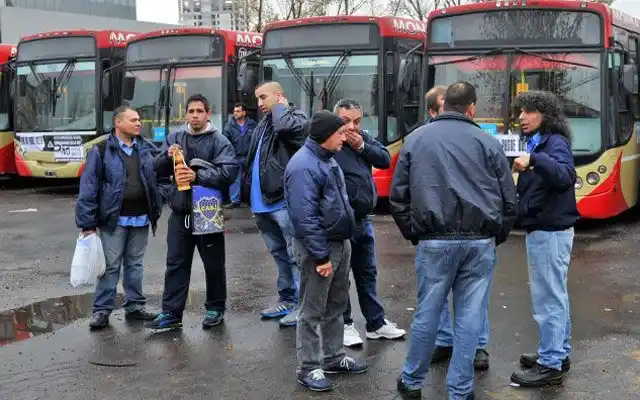 Paro de la línea 60: Reanudan el servicio de forma limitada