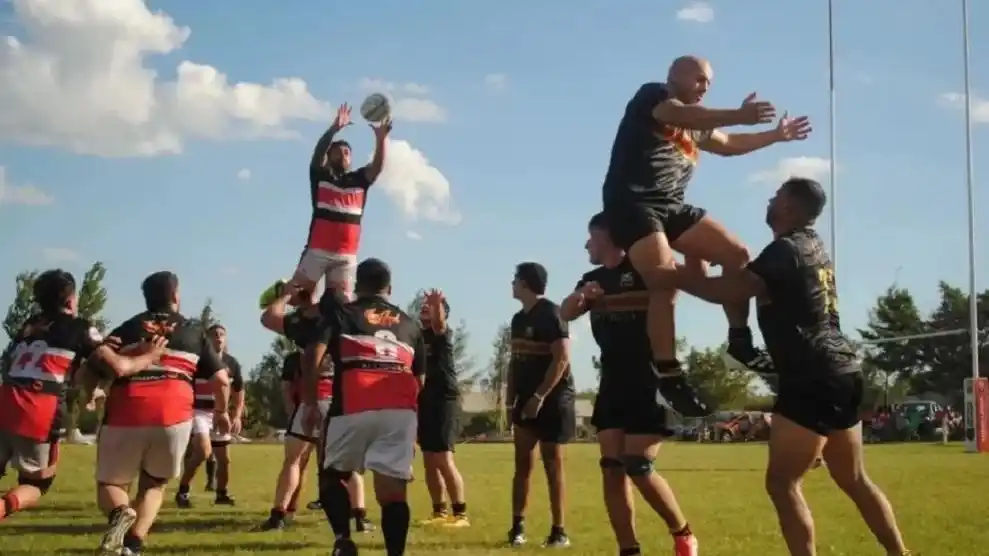 Carpinchos y Central Entrerriano animan el clásico en una jornada a puro rugby en el Parque Unzué