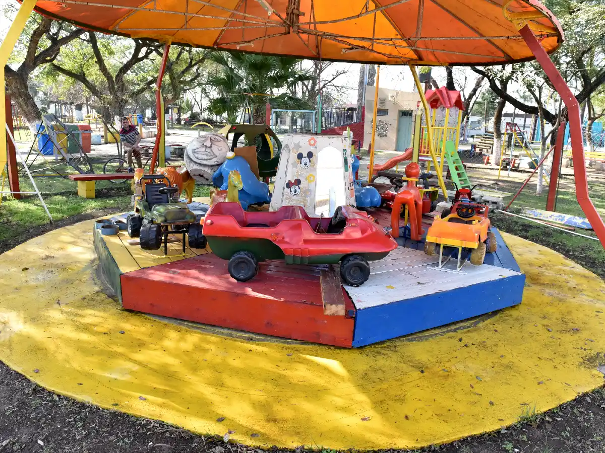 Los niños quieren festejar con la reapertura de la  calesita de su barrio   