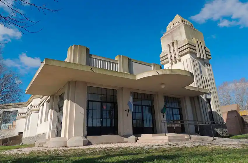 Educación: se ponen en marcha proyectos con la Universidad de Mar del Plata y una Escuela para Adultos