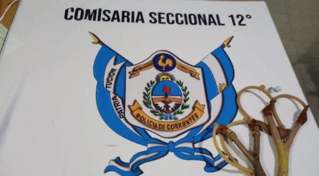 La policía secuestró las gomeras.