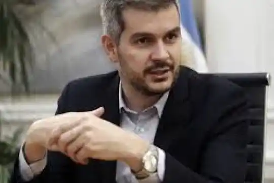 Peña minimiza el salto del dólar: «no es para alarmarse»