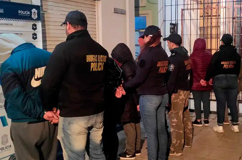 Caen 7 personas de una organización que vendía droga en Nuevo Golf