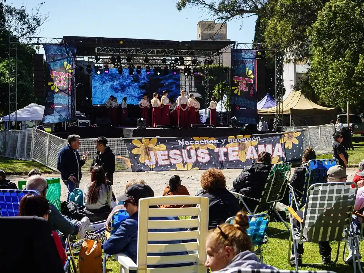 Celebración. Jornada de Música cristiana en el Parque Miguel Lillo