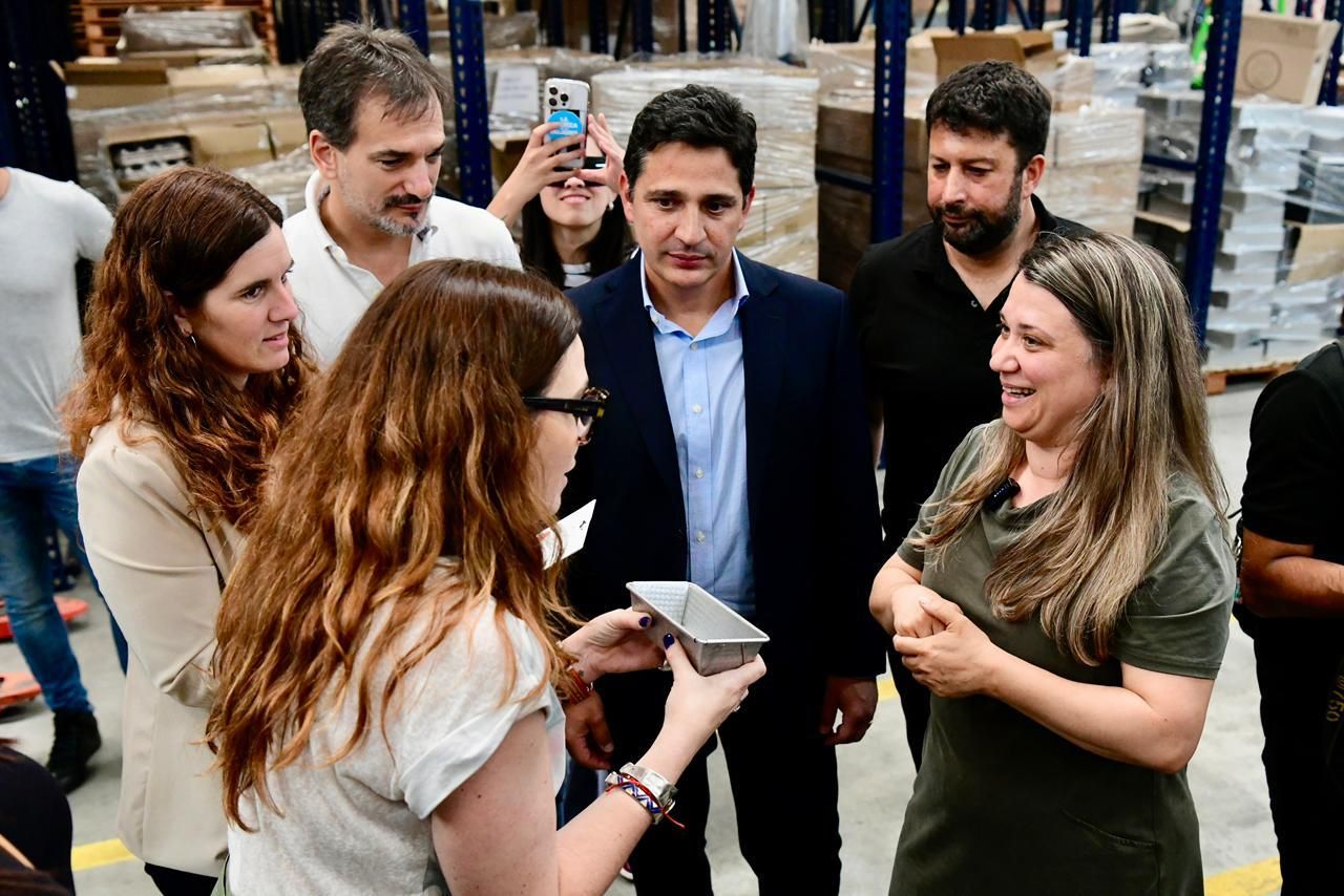 Martín Marinucci junto a Jimena López y Sebastián Galmarini recorrieron el parque industrial Morón