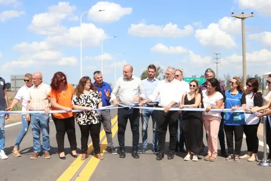 Perotti inauguró las obras de pavimentación la Ruta Provincial Nº 63