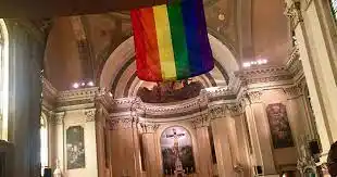 REBELIÓN CATÓLICA, sacerdotes en Alemania casan a parejas del mismo sexo