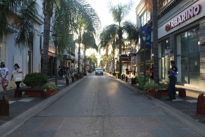 Tiempo en la ciudad: el fin de semana comienza con inestabilidades y descenso de temperatura
