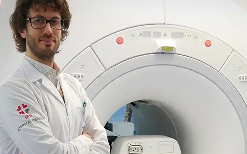 Charla sobre métodos de detección precoz de cáncer de pulmón en el Hospital Sadiv