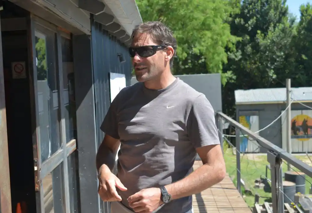 De la pista a la montaña y  de Tandil al mundo