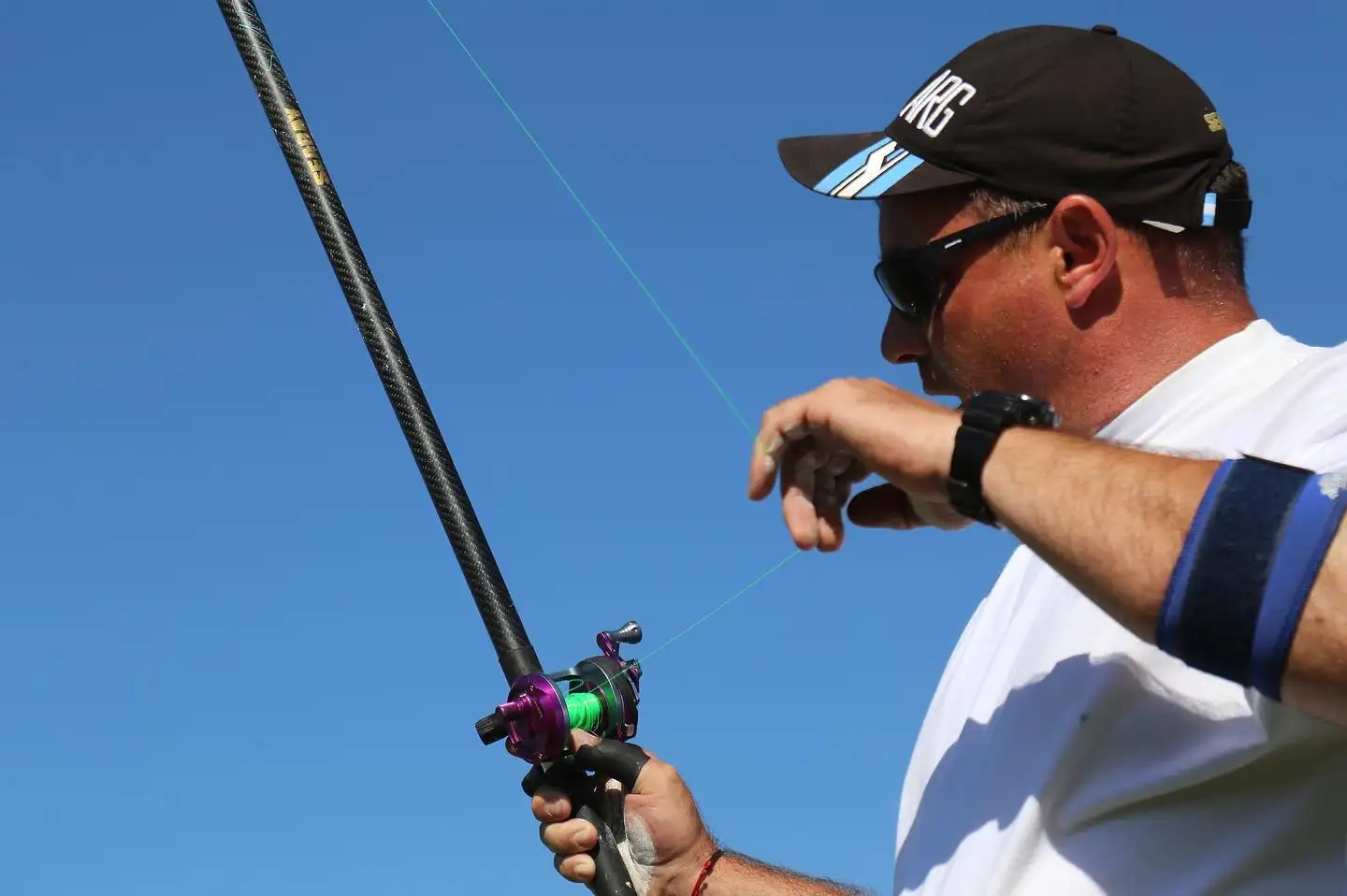 FOTO PLANETA PESCA Bustos sigue firme en Paraguay.