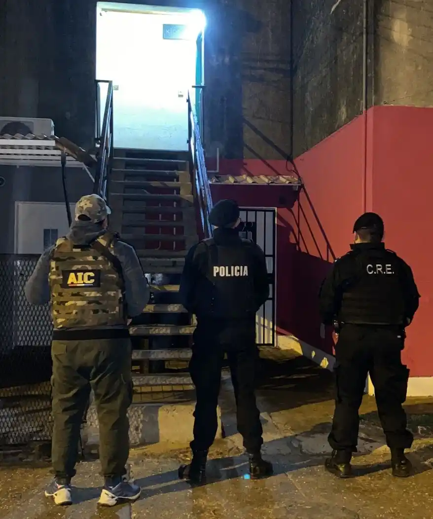 Allanamiento barrio de la carne