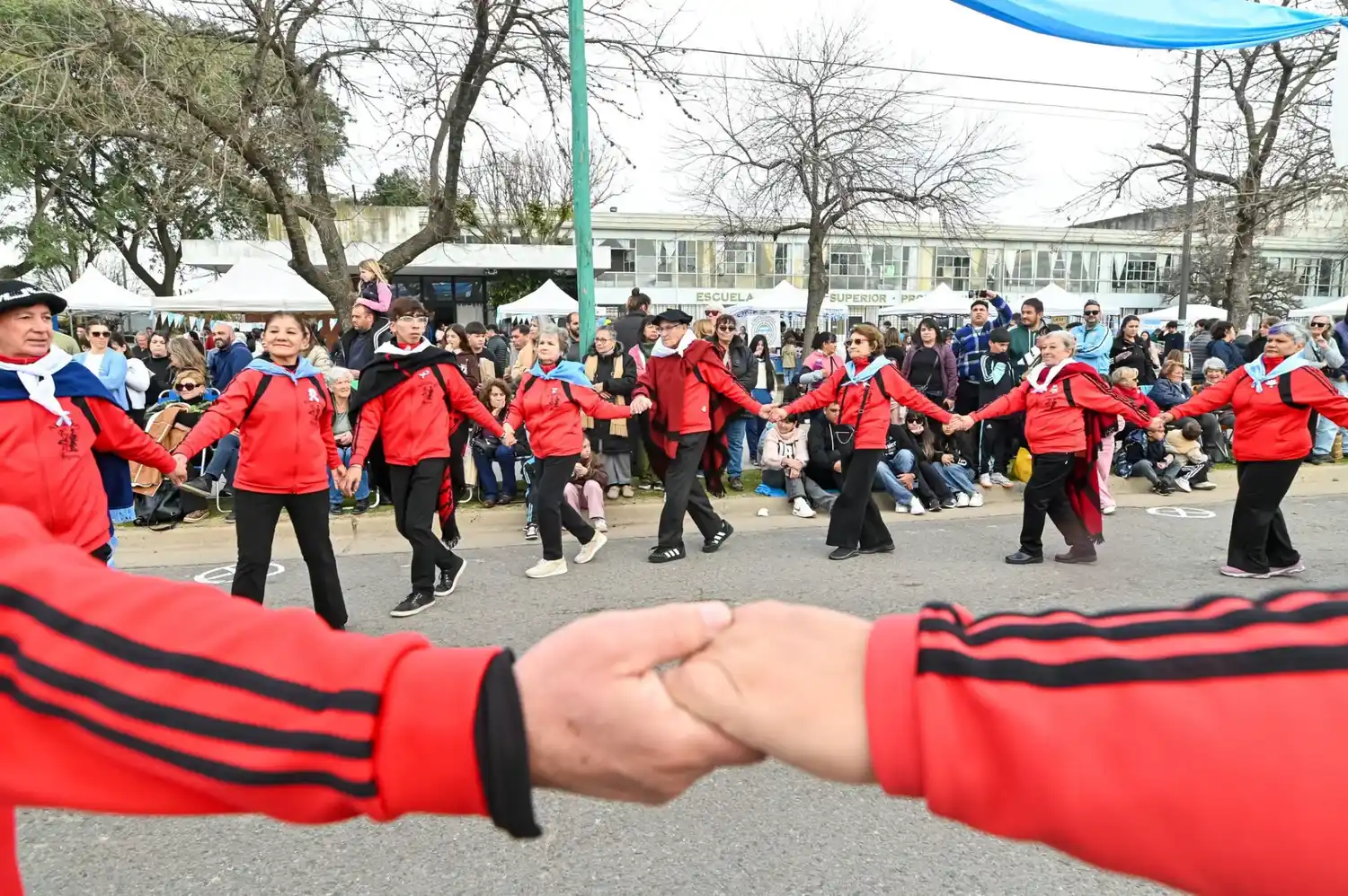 Chascomús celebró el 210° aniversario de la Independencia con un masivo acto central en la Avenida Alfonsín