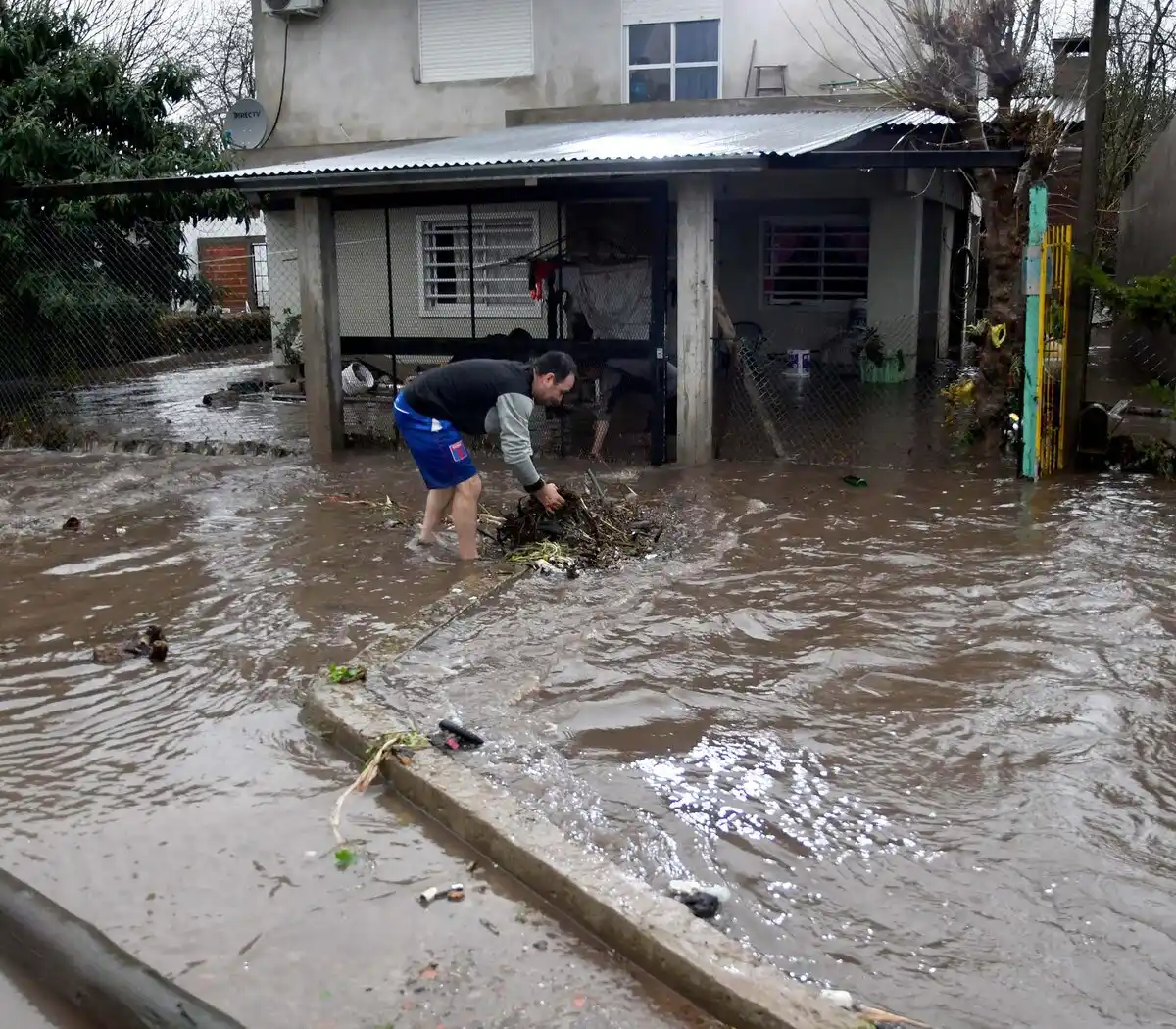 Lo que el agua nos dejó: luego de la inundación en La Plata, la oposición pide informes sobre la Emergencia Climática