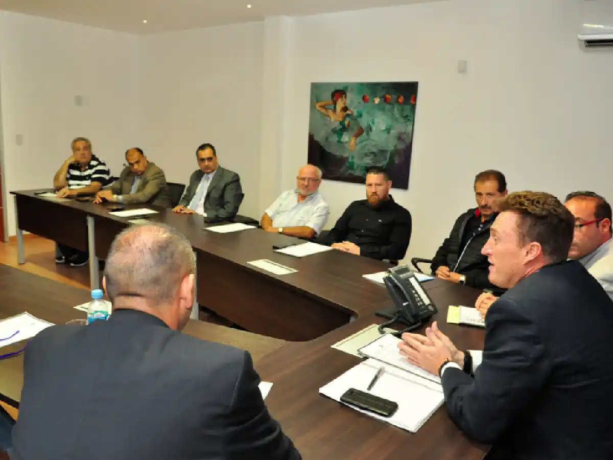 ¿Qué se dijo tras la reunión entre estacioneros y el municipio?