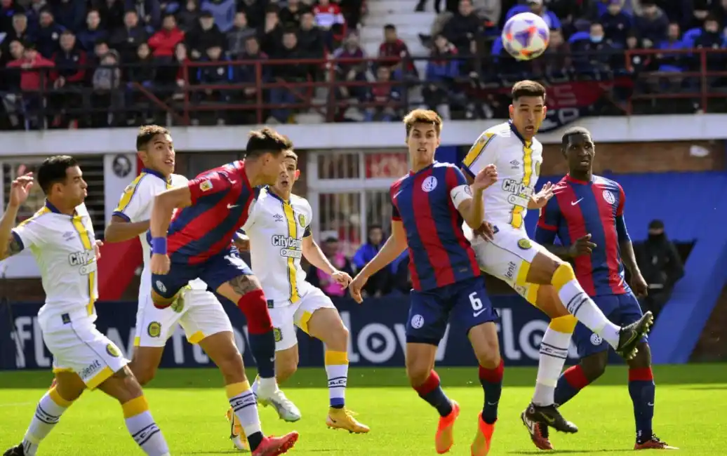 Central lo ganaba, San Lorenzo se lo empató y repartieron puntos en el Nuevo Gasómetro