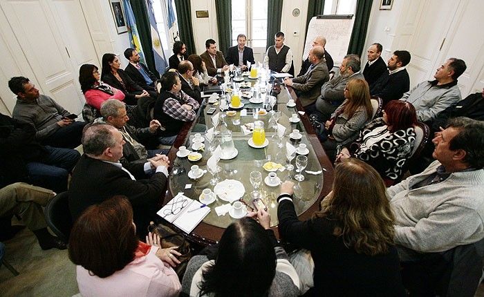 Cascallares lanzó mesa de diálogo con instituciones locales