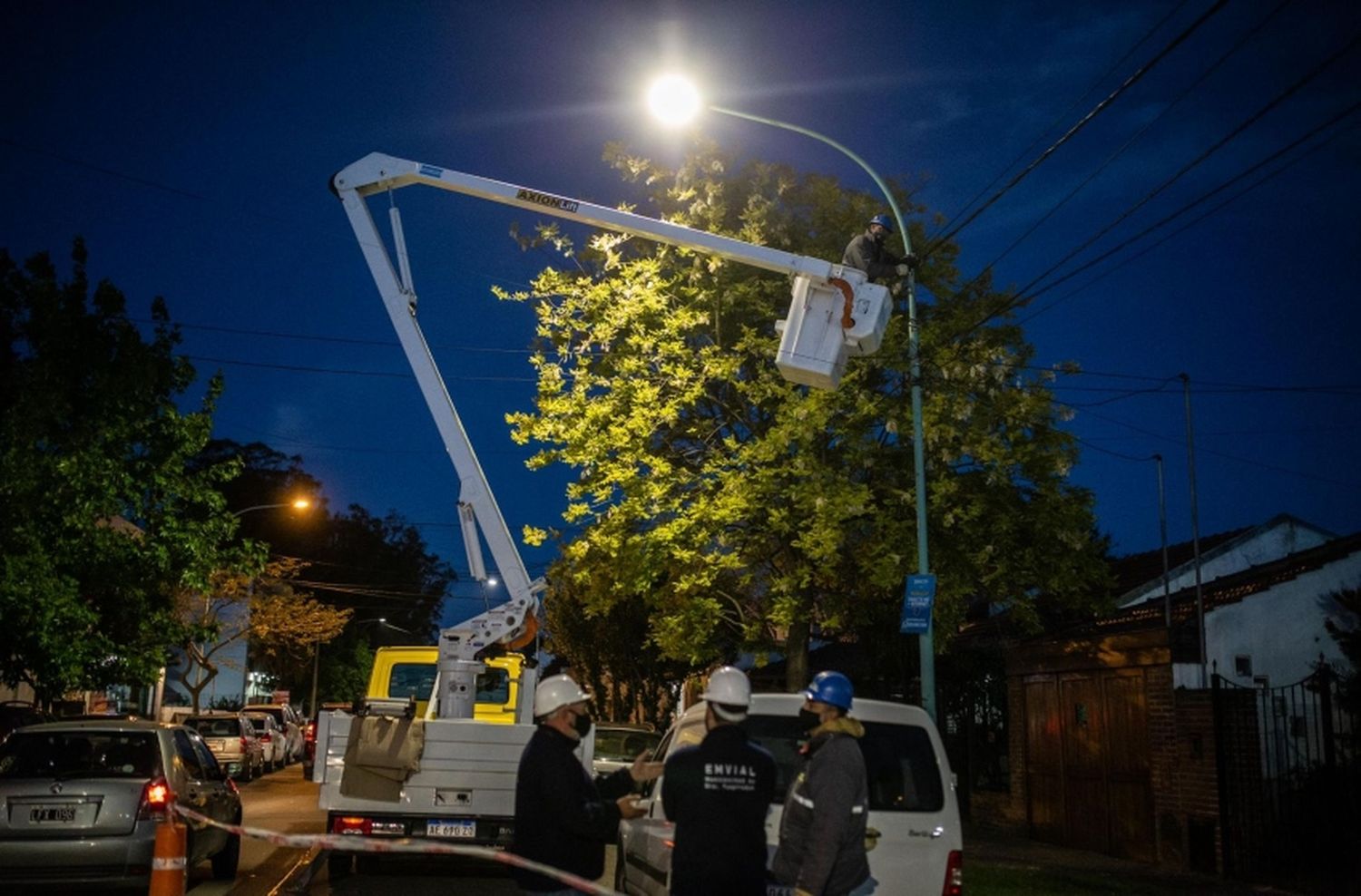 El Municipio continúa con los trabajos de reposición y mantenimiento en el alumbrado público