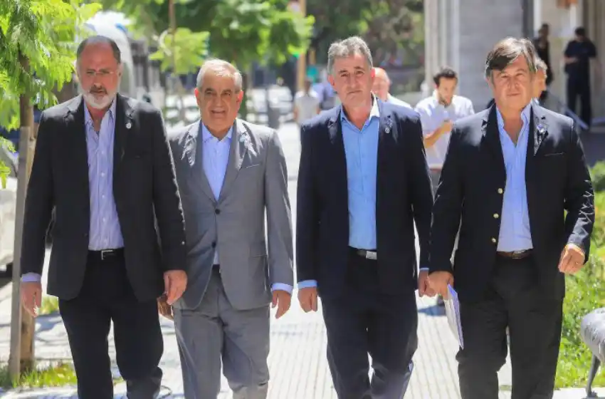 La reapertura parcial de exportaciones de maíz no conforma al campo y comenzó el paro