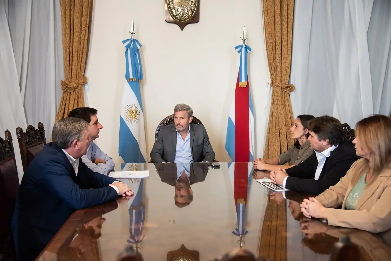 Gobernador Frigerio se reunió con intendentes para abordar la seguridad vial en cruce crítico de rutas 127 y 32