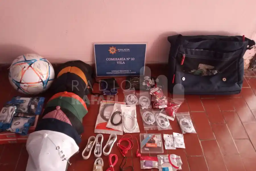 En una casa abandonada, la policía de Vila encontró varias cosas robadas
