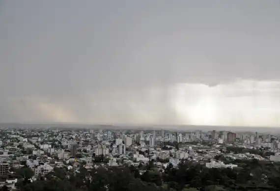 Por el alerta meteorológico, se suspenden las clases en el turno vespertino en Tandil