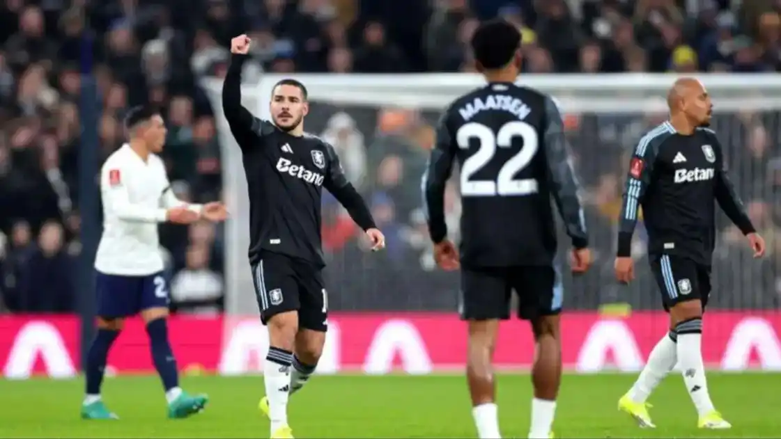 Gol y asistencia de Buendía para que Aston Villa elimine a Tottenham