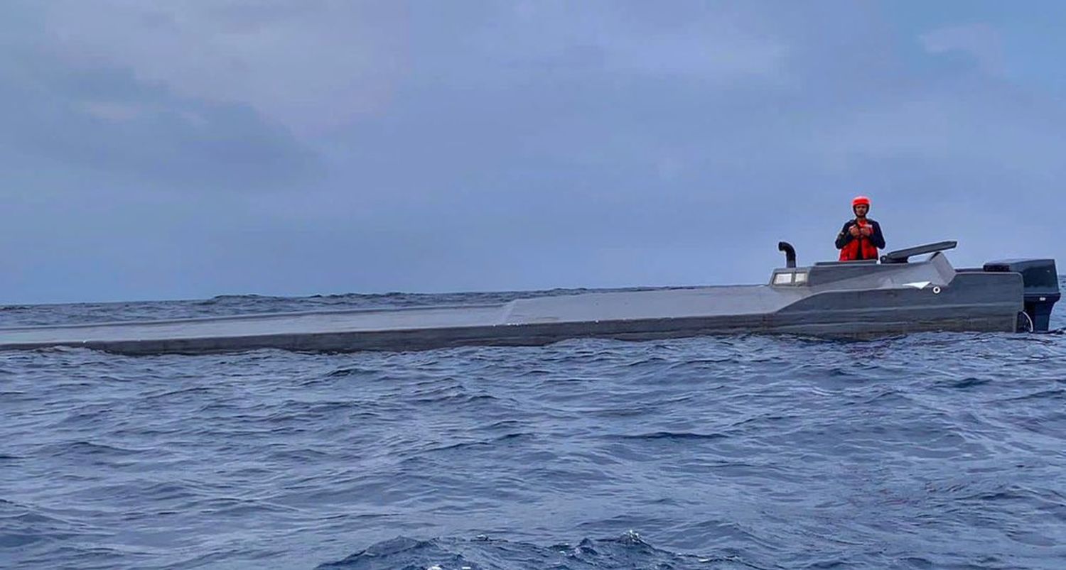 Incautan megasubmarino del narcotráfico en Colombia: CON CARGAMENTO DE 3 TONELADAS DE DROGA (+ Fotos)