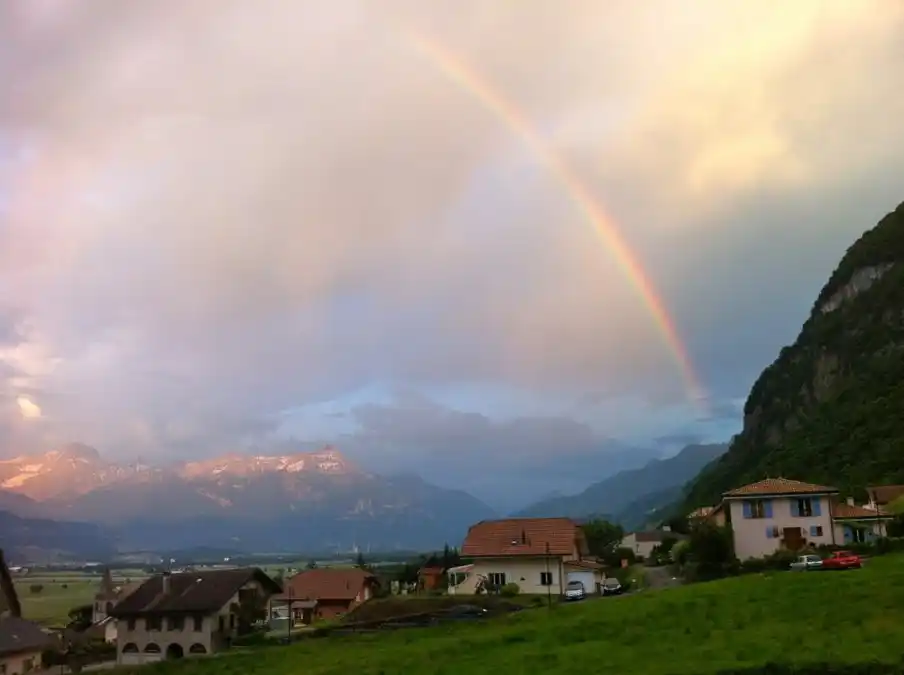 Vouvry tiene 4000 habitantes. Es un pueblo en el que 