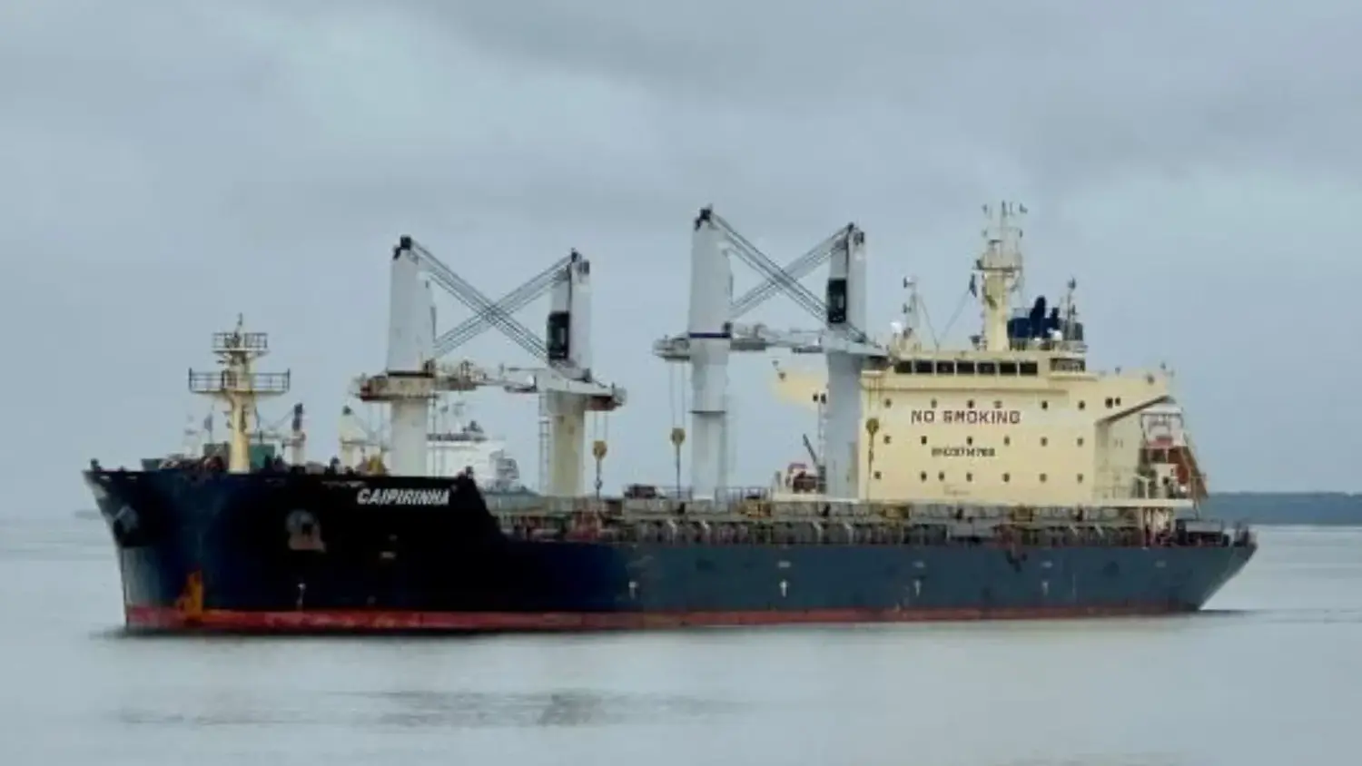 El buque Capirinha carga maíz con destino a Casablanca, Marruecos.