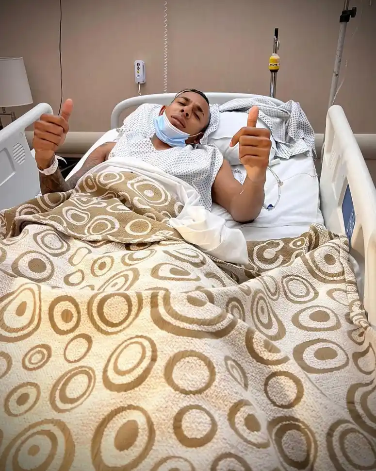 Villa fue operado con éxito en rodilla izquierda