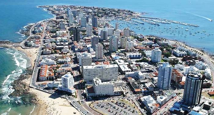 The Economist y las razones por las que 20.000 argentinos  quieren irse a vivir a Uruguay