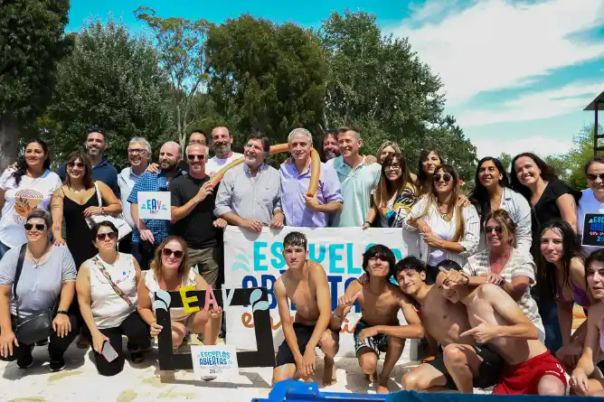 El ministro de Educación de la provincia recorrió la Escuela Abierta de Verano en Chascomús